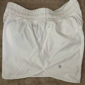 Lululemon Cream Athletic Skirt with Zip Pocket